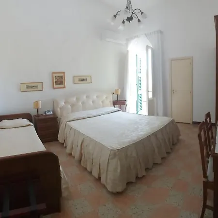 Regina Hotel