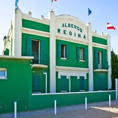 Regina 3*